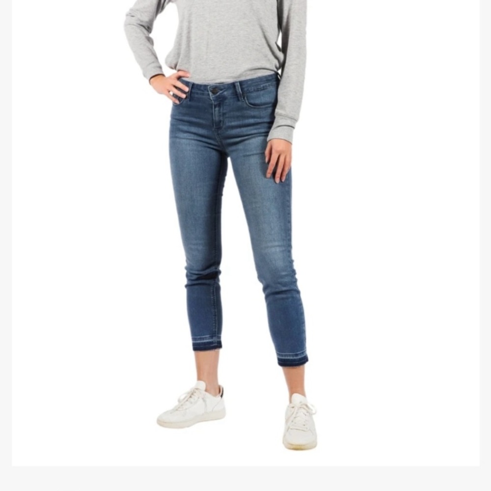 NWT Kenneth Cole denim Jess skinny jeans capri. Size 2